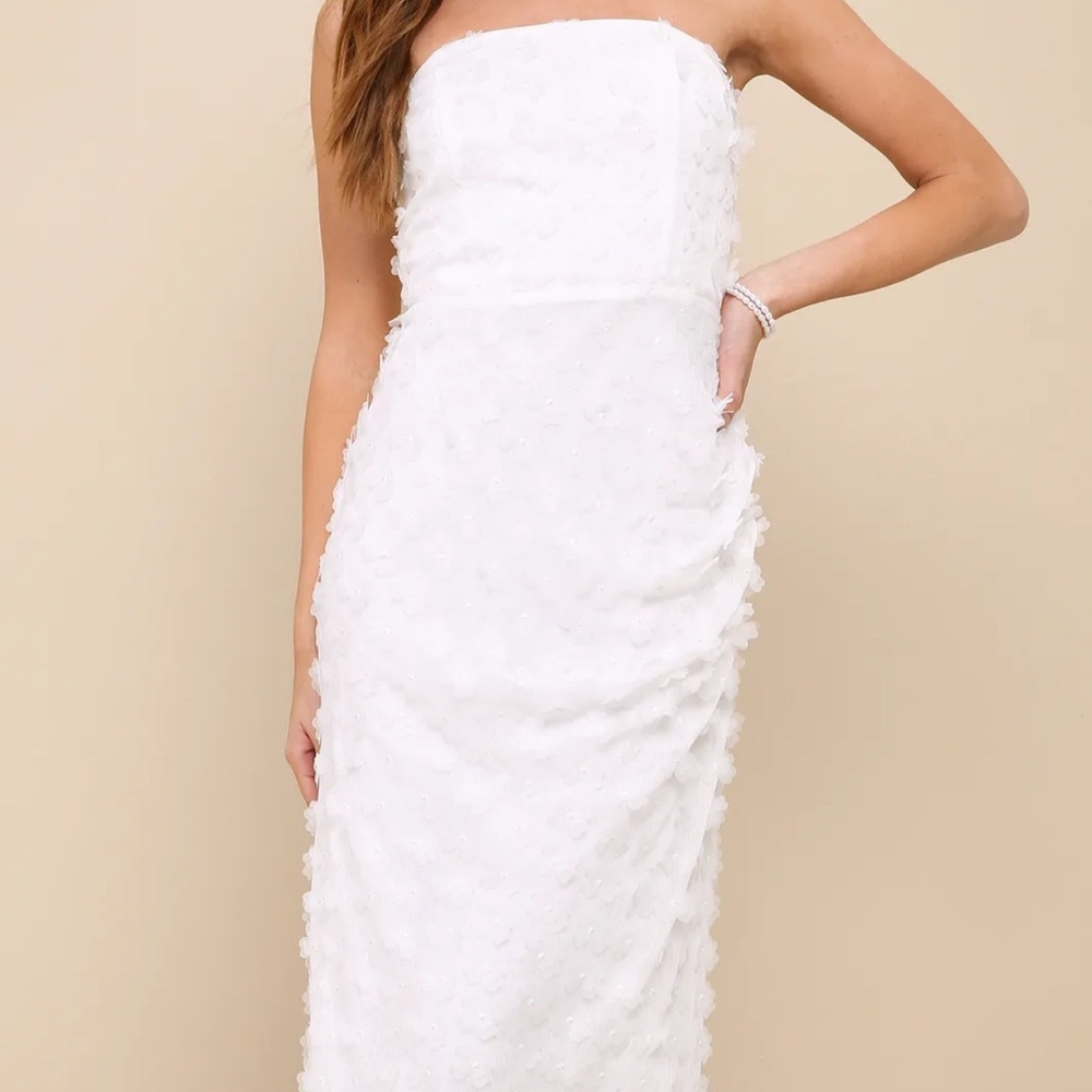 Lulus Floral Appliqué Strapless Midi Dress